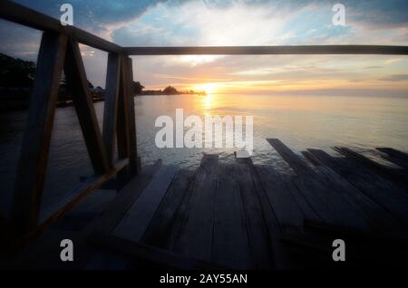 Tanjung Sepat amant jetée dans la lumière du matin Banque D'Images