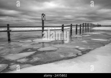 La mer Baltique - frontière du parc national près de la station balnéaire de Prerow Banque D'Images