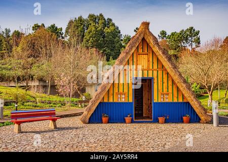 Chalet traditionnel à Santana, Madère, Portugal. Banque D'Images