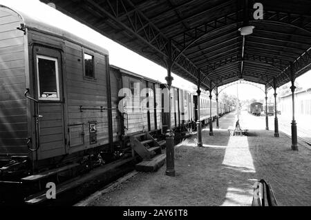 Musée train Schönberger Beach Mer Baltique Allemagne en noir et blanc Banque D'Images