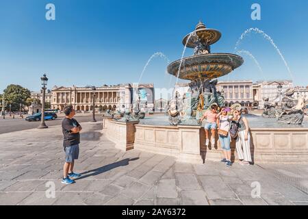 29 juillet 2019, Paris, France : célèbre fontaine de la place de la Concorde Banque D'Images