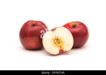 Pommes rouges en fer élevé sans OGM biologiques, variété Gizil Ahmet, produites en Azerbaïdjan Banque D'Images