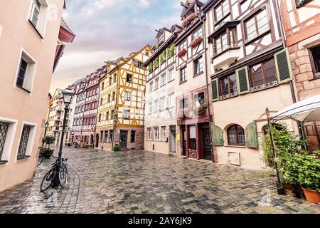 La vieille ville de Nuremberg avec ses maisons à colombages traditionnelles est une attraction touristique populaire en Allemagne. Banque D'Images