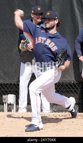 West Palm Beach, États-Unis. 14 février 2020. Houston Astros Pitcher lance McCullers Jr jette la pratique au centre de formation de printemps Astros Stade Fitteam des plages de Palm, à West Palm Beach, Floride, le vendredi 14 février 2020. Photo de Gary i Rothstein/UPI crédit: UPI/Alay Live News Banque D'Images