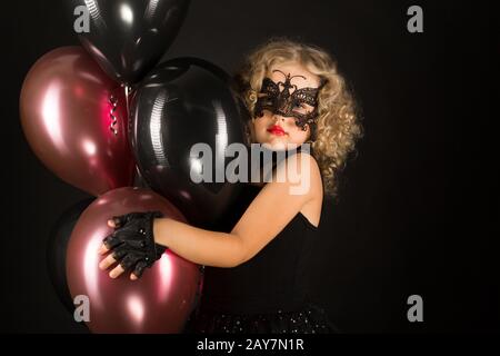 Jolie fille en costume d'Halloween Banque D'Images