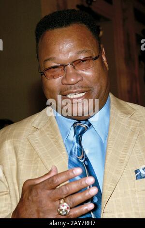 New York, NY, États-Unis. 17 Septembre 2007. Ancien champion du monde de boxe poids lourds, Larry Holmes au 22ème Dîner annuel des légendes du sport au profit Du Fonds Buonitti pour guérir La Paralysie à Waldorf=Astoria. Crédit: Steve Mack/Alay Banque D'Images