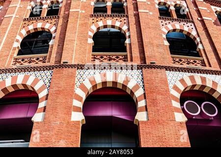 Arenas de Barcelona était Torero Arena, et maintenant c'est un centre commercial à la place de l'Espagne Banque D'Images