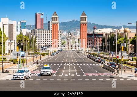 10 JUILLET 2018, BARCELONE, ESPAGNE: Les tours vénitiennes ou Torres Venecianes comme l'une des principales attractions touristiques de Barcelone Banque D'Images