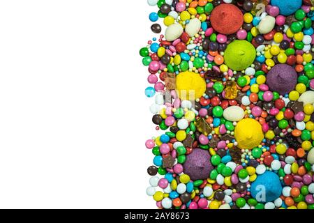 Bonbons colorés et fond de la frontière de candys, isolé sur blanc Banque D'Images