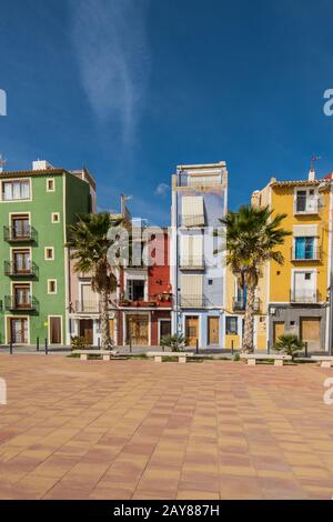 Façades colorées traditionnelles de Villajoyosa en Espagne Banque D'Images