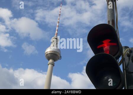 Feu de signalisation à Berlin avec Alex Banque D'Images