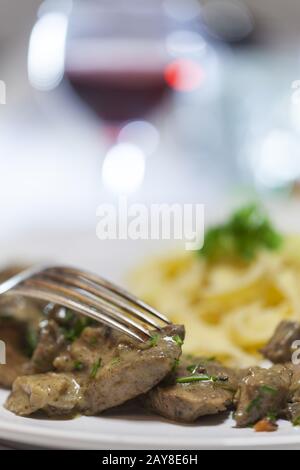 Viande râpée avec spaetzle Banque D'Images