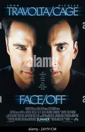 Face/Off (1997) réalisé par John Woo et mettant en vedette John Travolta, Nicolas cage et Joan Allen. Un agent du FBI subit une greffe du visage avec un terroriste qui a tué son fils afin d'arrêter une bombe mortelle. Banque D'Images