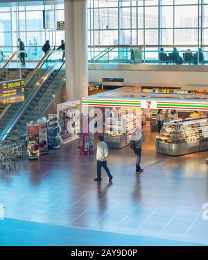 L'aéroport de Kastrup Copenhague hall Voyageurs Banque D'Images