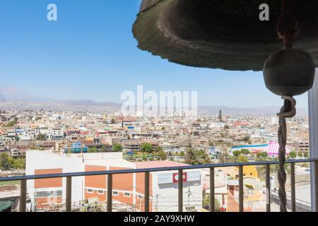 Vue sur Arequipa depuis le clocher du monastère de Recoleta Banque D'Images