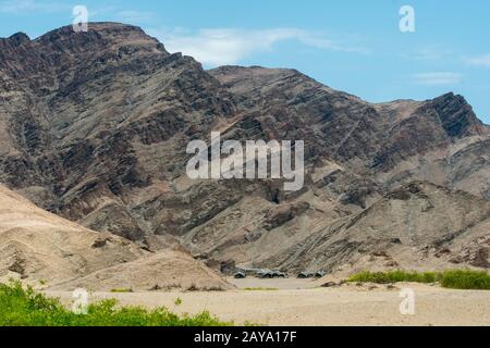 Le camp de la vallée de Hoanib à Kaokoveld, près de la côte de Skeleton en Namibie. Banque D'Images