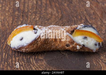 Cannolo sicilien Banque D'Images