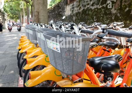 Une rangée de vélos appelée Ubike, un service de système de partage de vélos Banque D'Images