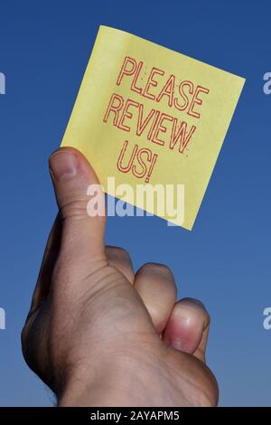 Panneau texte indiquant Veuillez nous revoir. La situation ou le système conceptuel de la photo est un examen formel en montrant l'autorité. Banque D'Images