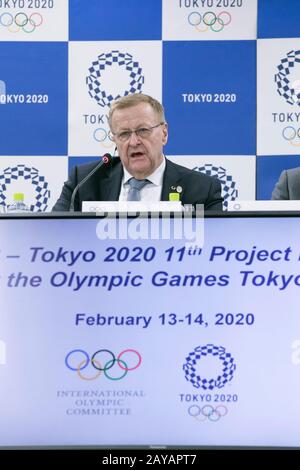 Tokyo, Japon. 14 février 2020. John Coates, président de la commission de coordination du Comité International Olympique (CIO) pour les Jeux Olympiques Tokyo 2020, assiste à la conférence de presse conjointe CIO-Tokyo 2020 pour la 11ème réunion d’examen de projet entre le CIO et Tokyo 2020 à Tokyo, Japon, le 14 février 2020. Crédit: Du Xiaoyi/Xinhua/Alay Live News Banque D'Images