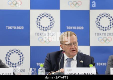 Tokyo, Japon. 14 février 2020. John Coates, président de la commission de coordination du Comité International Olympique (CIO) pour les Jeux Olympiques Tokyo 2020, assiste à la conférence de presse conjointe CIO-Tokyo 2020 pour la 11ème réunion d’examen de projet entre le CIO et Tokyo 2020 à Tokyo, Japon, le 14 février 2020. Crédit: Du Xiaoyi/Xinhua/Alay Live News Banque D'Images