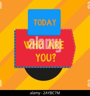 Écriture conceptuelle montrant qui êtes-vous question. Photo d'entreprise texte demandant de démontrer l'identité ou l'infor démonstratingal Banque D'Images