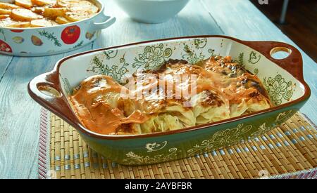 Poulet roulé au chou enchiladas Banque D'Images