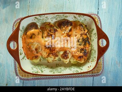 Poulet roulé au chou enchiladas Banque D'Images