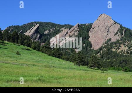 Les Flatirons, Green Mountain, un jour d'été Banque D'Images