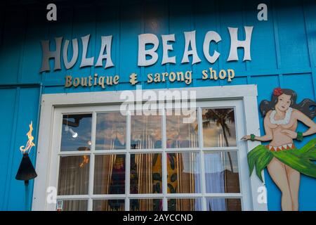 Petits magasins et boutiques à Hanalei, à l'extrémité nord de l'île hawaïenne de Kauai, Hawaï, États-Unis. Banque D'Images