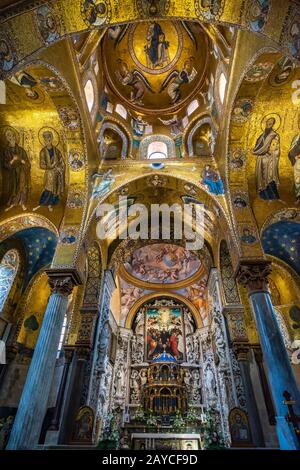 Intérieur de l'église de la Martorana à Palerme, Sicile, Italie Banque D'Images