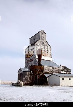 Élévateur de grain délapié Banque D'Images