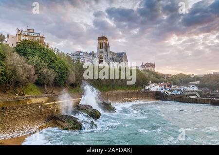 Vue sur l'Église de Saint Eugénie, Biarritz, France Banque D'Images