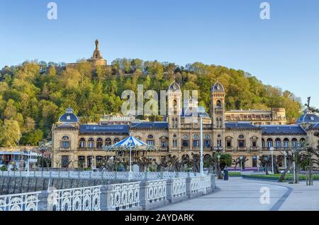 Vue sur l'hôtel de ville de San Sebastian, Espagne Banque D'Images