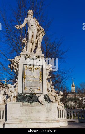 Statue de Mozart à Vienne, Autriche Banque D'Images