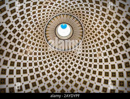 Motif géométrique de l'Eglise du dôme de Mosta, Malte. Banque D'Images