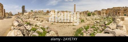 Lieu de deux des plus grandes ruines du temple romain, le site de Baalbek, classé au patrimoine mondial De L'Unesco, est l'une des principales attractions du Liban Banque D'Images