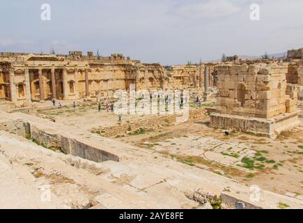 Lieu de deux des plus grandes ruines du temple romain, le site de Baalbek, classé au patrimoine mondial De L'Unesco, est l'une des principales attractions du Liban Banque D'Images