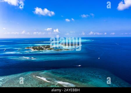 Vue aérienne, île des Maldives Kandooma et lagon de Guraidhoo, atoll de South Malé, Maldives Banque D'Images