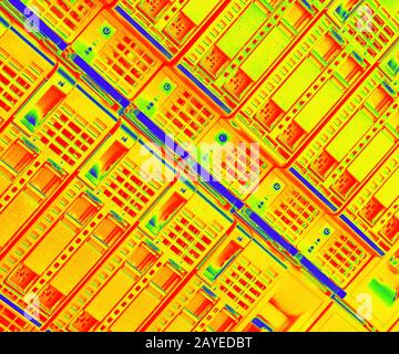 Pas d'illustration image thermique avec une caméra thermique à partir d'un commutateur réseau et d'un câble réseau Banque D'Images