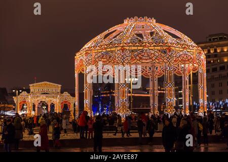 Moscou, Russie - 05 janvier 2018 : installation du nouvel an et de Noël à Moscou Banque D'Images