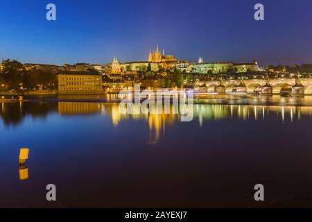Le pont Charles de Prague - République Tchèque Banque D'Images