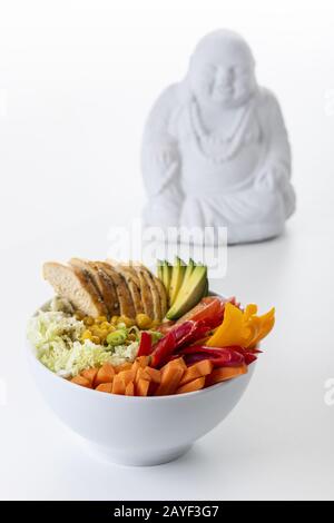 Bouddhabowl avec poulet blanc Banque D'Images