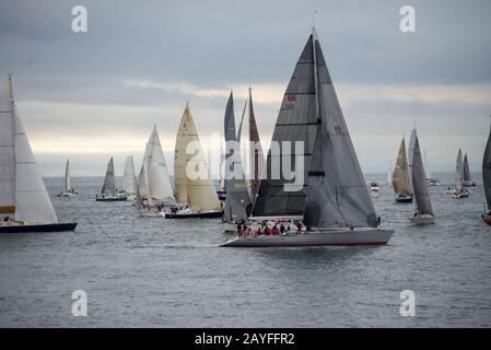 Victoria Colombie-Britannique Canada le 25 mai 2013: Swiftsure International Yacht Race, départ de la course à voile Banque D'Images