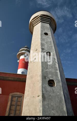 Bâtiments du phare de Toston (Faro de Toston) à El Cotillo, Fuerteventura Banque D'Images