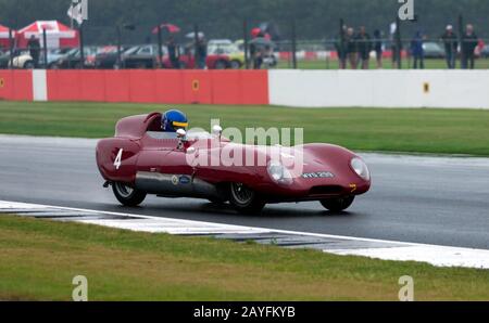 Philip Champion conduisant son Red, 1956, Lotus XI le Mans, en bas du Wellington Straight, pendant le Stirling Moss Trophy Pour les Sportscars de pré 61. Banque D'Images