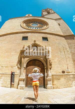 17 JUILLET 2018, REUS, ESPAGNE : Église de San Pedro à Reus Banque D'Images