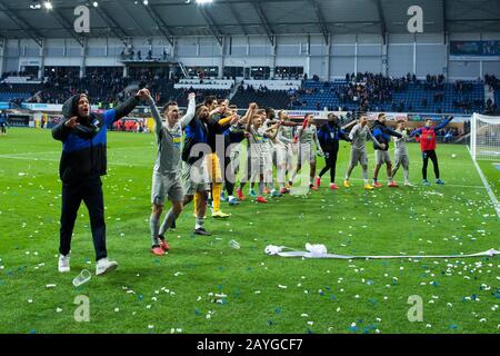 Düsseldorf, Allemagne. Paderborn, Allemagne. 15 février 2020. Paderborn, Allemagne. FIRO: 15.02.2020, Fuvuball, 1.Bundesliga, saison 2019/2020, SC Paderborn - Hertha BSC Berlin Hertha BSC jubilation finale | usage dans le monde crédit: DPA/Alay Live News crédit: DPA Picture Alliance/Alay Live News Banque D'Images