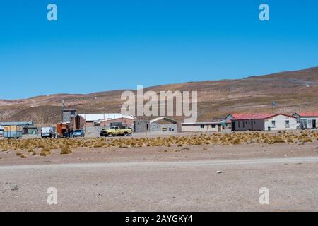 Frontière Argentine traversant le Chili au col de Jama dans les Andes, province de Jujuy, Argentine. Banque D'Images