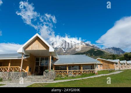 L'hôtel Hosteria Las Torres dans le parc national Torres del Paine, dans le sud du Chili. Banque D'Images